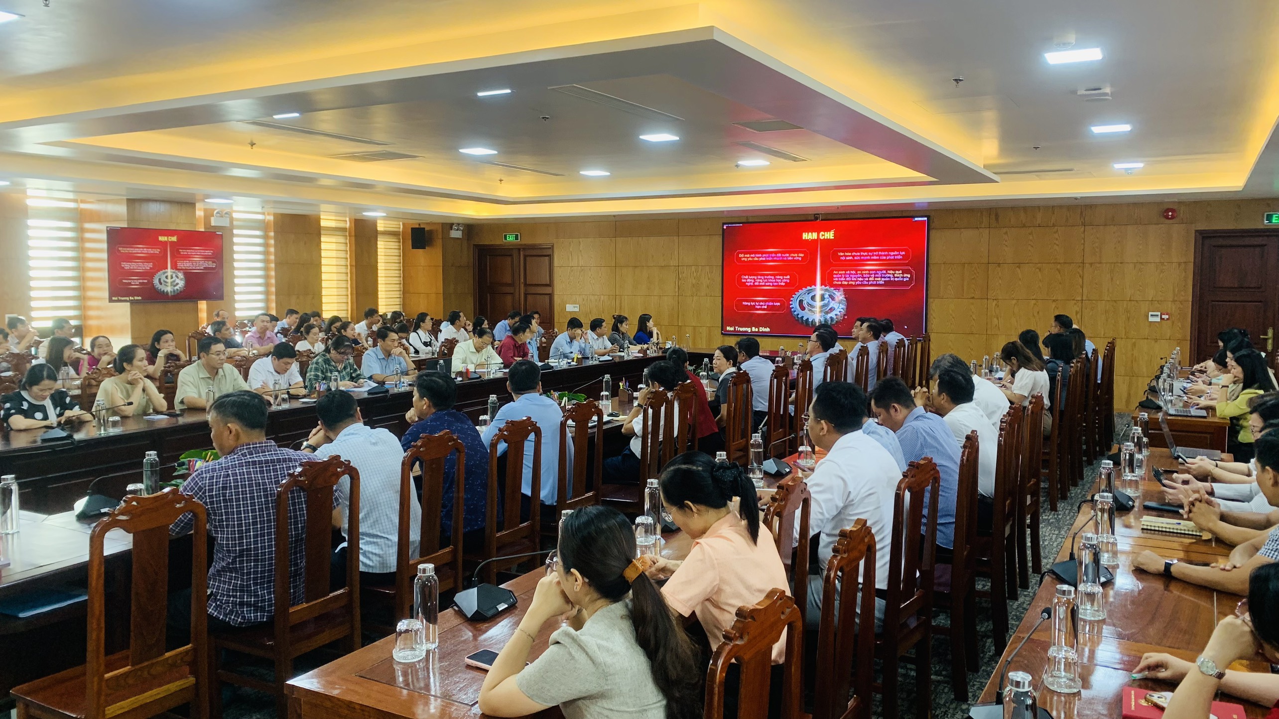 Đảng bộ các cơ quan Đảng tỉnh tham dự Hội nghị toàn quốc quán triệt Nghị quyết Hội nghị Trung ương 3 khóa XIV